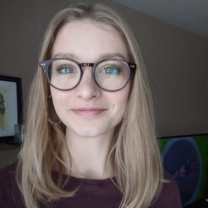 Meet your Posher, Eimi